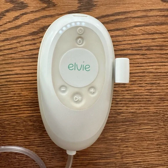 Elvie Breast Pump Set with Accessories - Picture 2 of 4